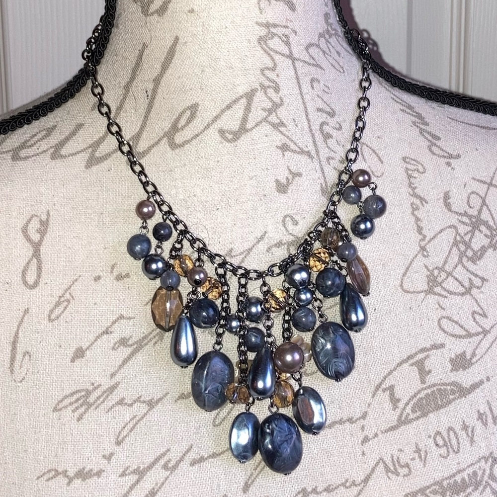 NWT Grey Silver Color Beaded Statement Chain Necklace